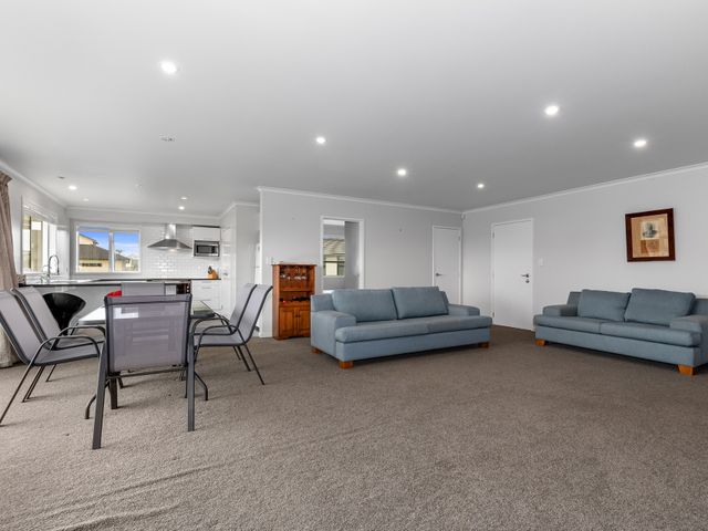 Shores Getaway - One Tree Point Holiday Home - 1138323 - photo 5