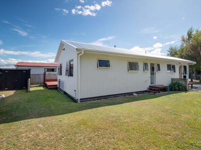 Lakeside Haven - Taupo Holiday Home - 1139704 - photo 3