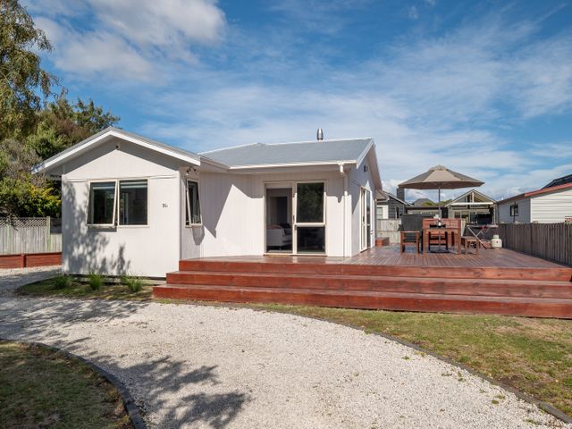 Lakeside Haven - Taupo Holiday Home - 1139704 - photo 1