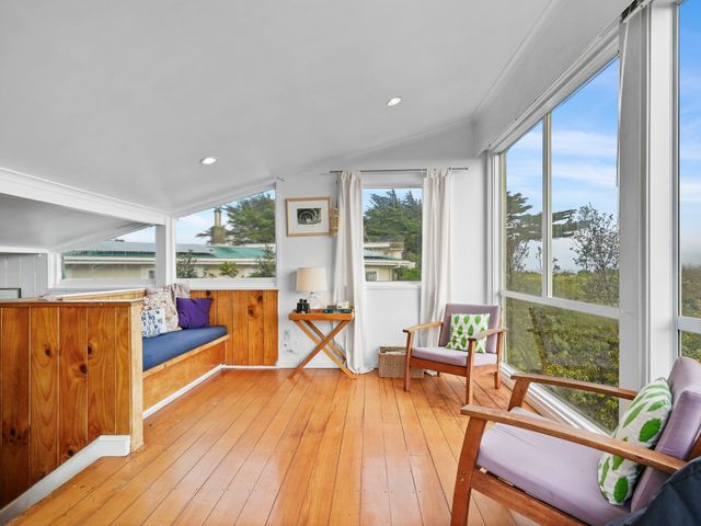 Olde Beach Pearl - Waikanae Beach Holiday Home - 1140385 - photo 4