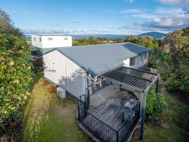 Hoani Honey - Kuratau Holiday Home - 1141051 - photo 2