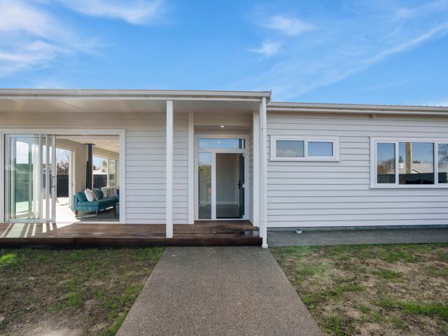 Stylish Serenity - Martinborough Holiday Home - 1141374 - photo 3