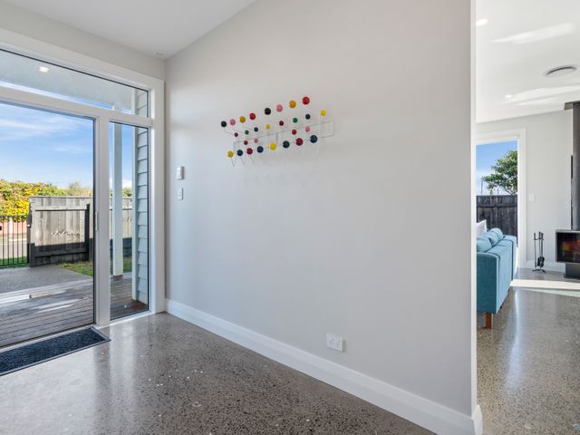 Stylish Serenity - Martinborough Holiday Home - 1141374 - photo 4