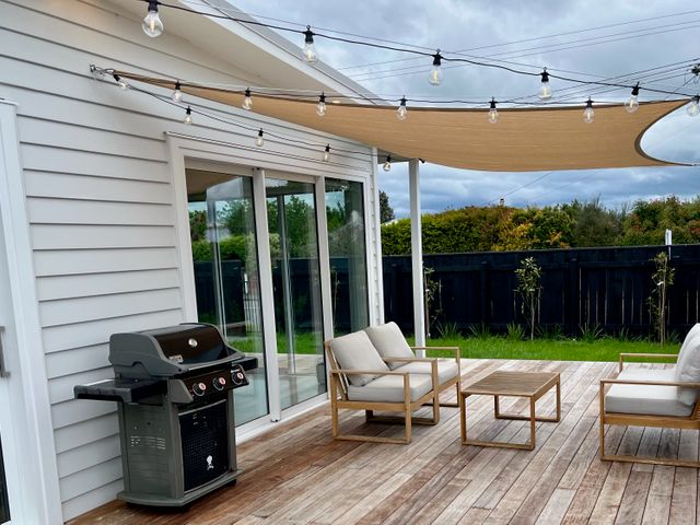 Stylish Serenity - Martinborough Holiday Home - 1141374 - photo 2