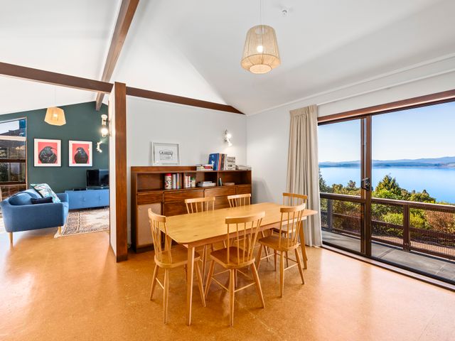 Lakeside Stunner - Omori Holiday Home - 1142945 - photo 5