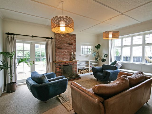 Pohutukawa House - New Plymouth Holiday Home - 1143935 - photo 2