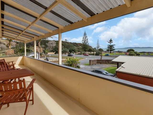 Seaside on Stratford - Cable Bay Holiday Home - 1144085 - photo 5
