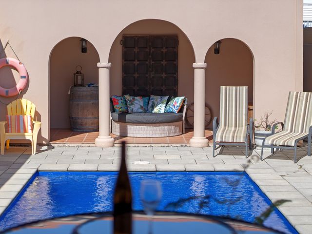 Poolside Serenity - Papamoa Beach Holiday Home - 1144391 - photo 2