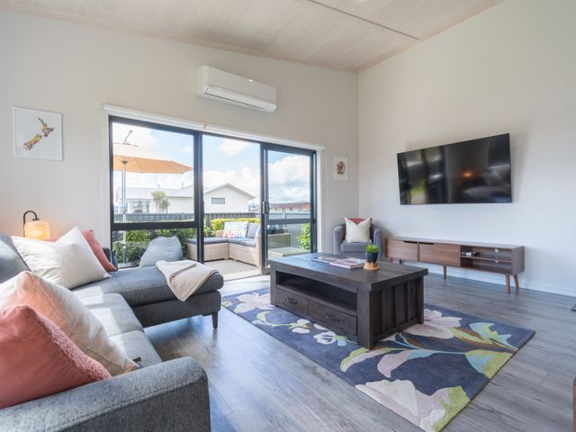 Pounamu Paradise - Te Anau Holiday Home - 1145277 - photo 5