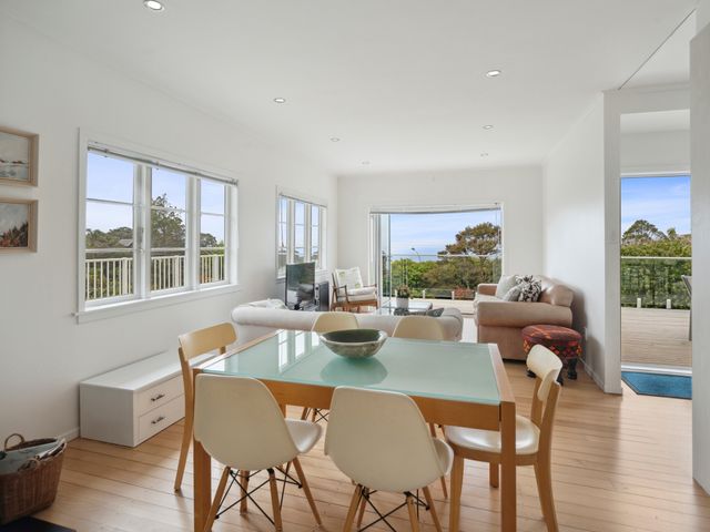 Sun-drenched Bach - Leigh Holiday Home - 1145934 - photo 3