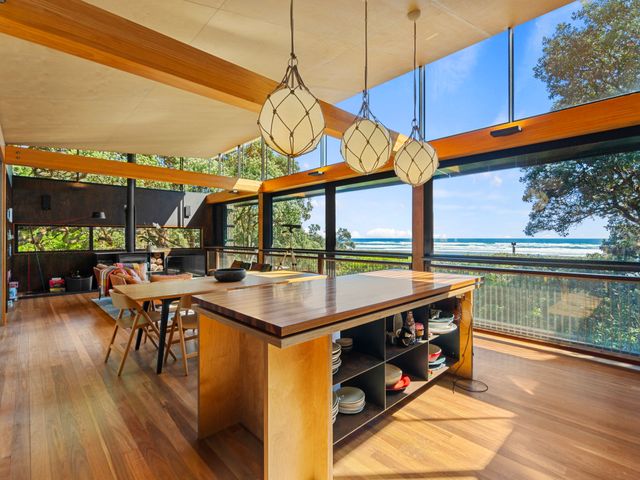 Kawakawa House - Piha Holiday Home - 1148268 - photo 3