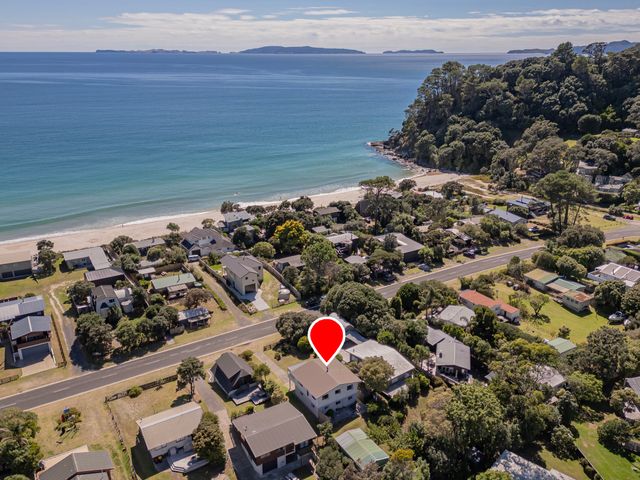 Sunsets and Surf - Whangapoua Holiday Home - 1149063 - photo 3