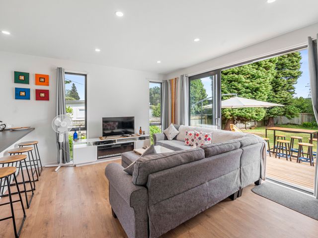 Lakeside Treasure - Mangakino Holiday Home - 1149504 - photo 4