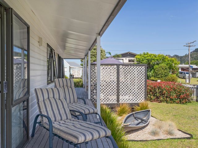 Beach Life - Whangamata Holiday Home - 1152112 - photo 2