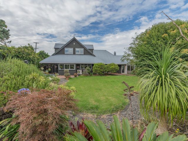 Relax at Redoubt - Auckland Holiday Home - 1152953 - photo 1