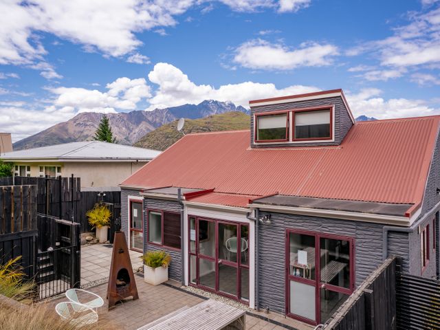 Cherie's Lakeside - Queenstown Holiday Home - 1153355 - photo 1