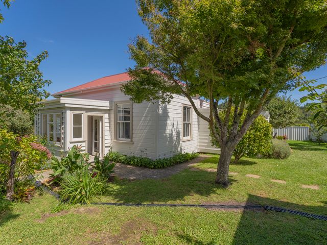 Crabapple Cottage - Coromandel Town Holiday Home - 1153427 - photo 3