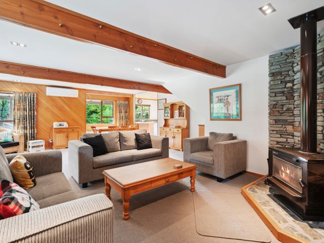 So Good On Sargood - Wanaka Holiday Home - 1153940 - photo 3