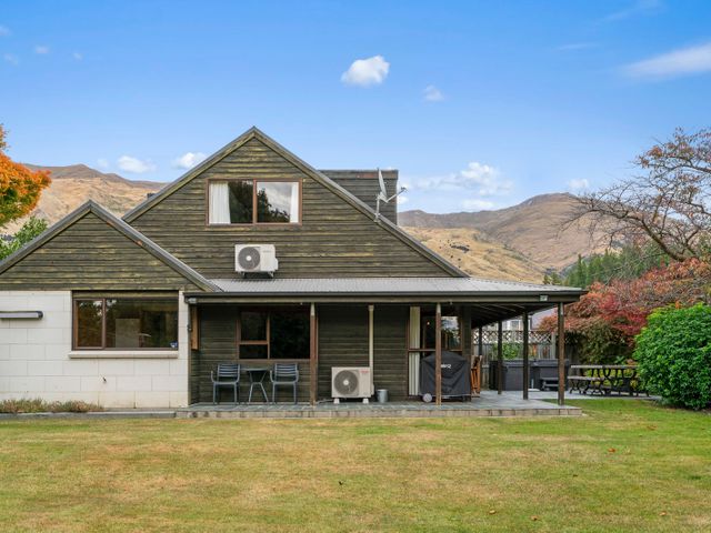 So Good On Sargood - Wanaka Holiday Home - 1153940 - photo 2