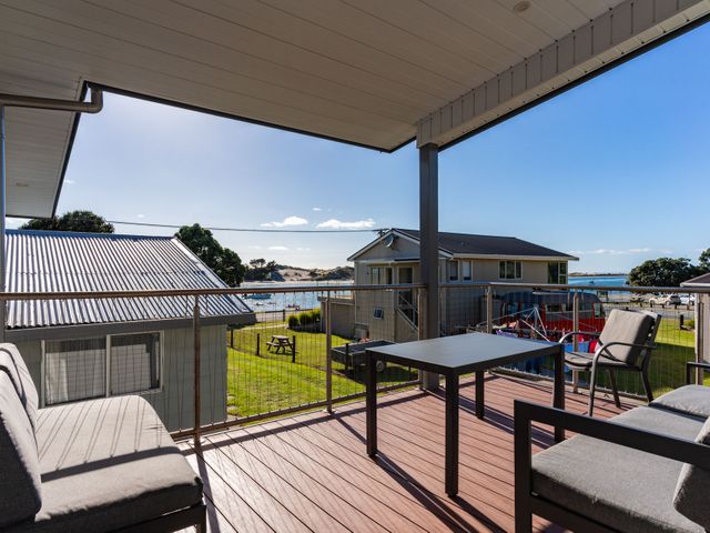 The Daydreamer - Mangawhai Heads Holiday Home - 1154294 - photo 2