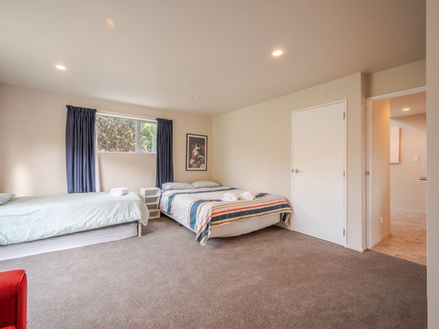 Tui's Retreat - Duvauchelle Holiday Home - 1155448 - photo 5