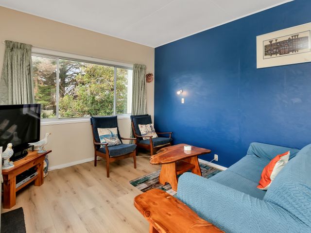 Patsy Cottage – A Charming 1960s Kiwi Bach near Kaitaia - 1157139 - photo 5