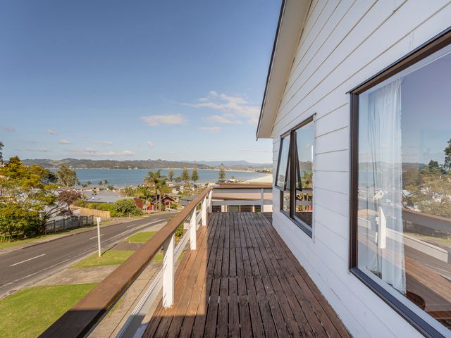 Centennial Seascape - Whitianga Holiday Home - 1158019 - photo 2