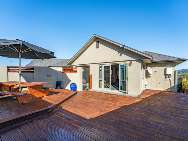 Nature Vistas - Lake Taupo Holiday Home - 1158398 - photo 3