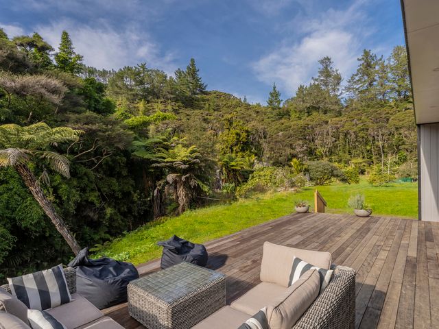 Valley Hideaway - Kūaotunu Holiday Cabin - 1158399 - photo 4