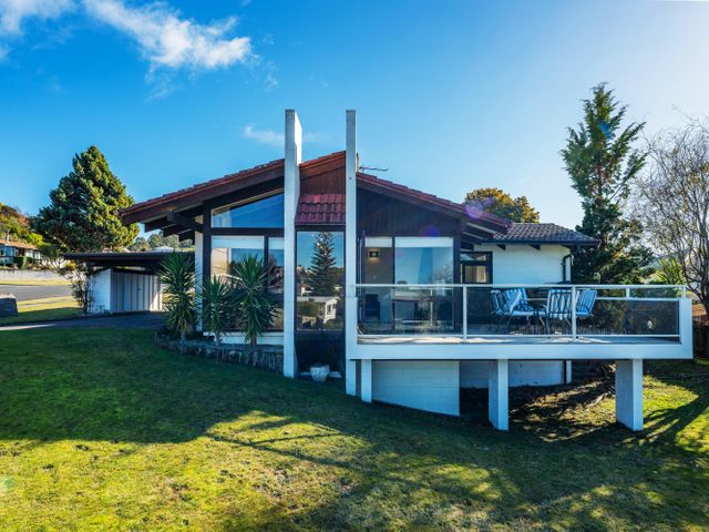 Brownies Bach - Lake Taupo Holiday Home - 1158748 - photo 1