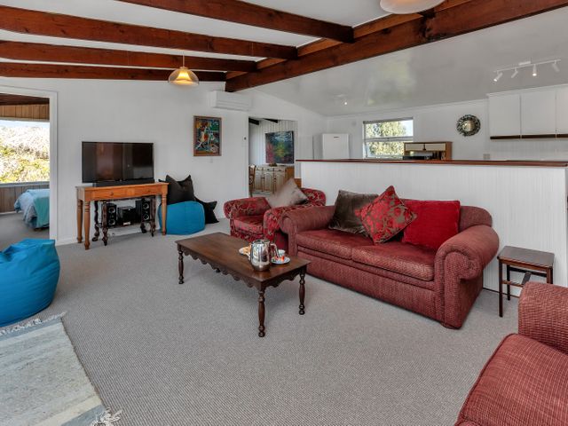 Playtime Plus - Matapouri Holiday Home - 1159519 - photo 5