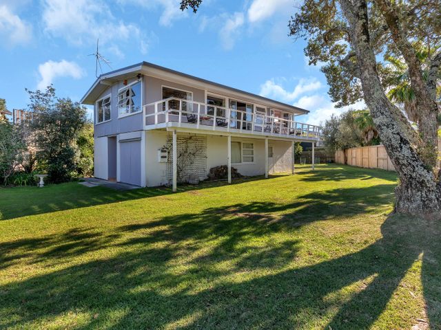 Playtime Plus - Matapouri Holiday Home - 1159519 - photo 3