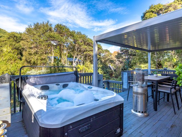 Island Sanctuary - Waiheke Holiday Home - 1159782 - photo 3