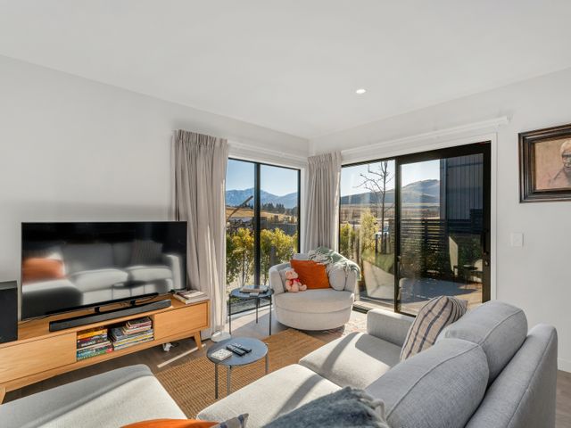 A Remarkable Retreat - Queenstown Holiday Home - 1160446 - photo 3