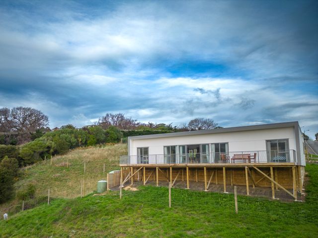 Harbour Heights - Akaroa Holiday Home - 1160522 - photo 1