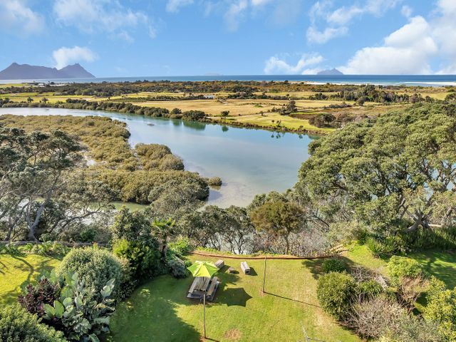 River Ridge Retreat - Ruakaka Holiday Home - 1160827 - photo 1