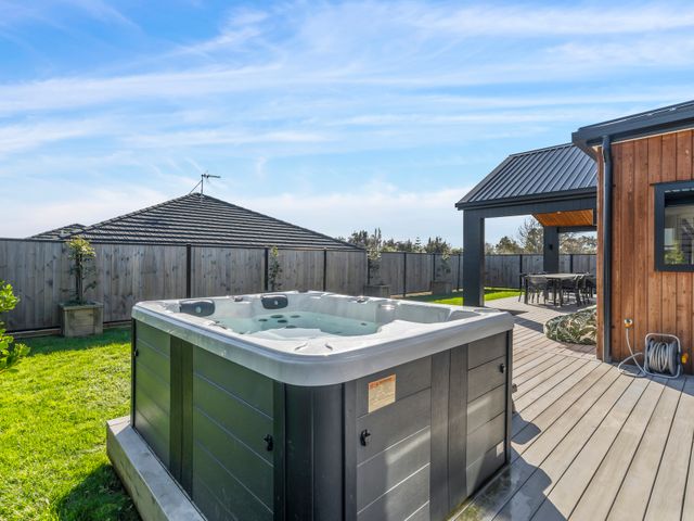 Regent Sanctuary - Martinborough Holiday Home - 1161478 - photo 1