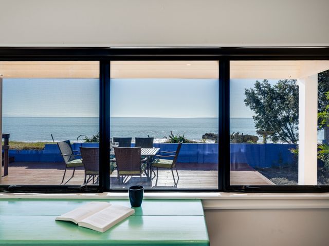 Coastal Embrace - Te Awanga Seaview Escape - 1161863 - photo 4