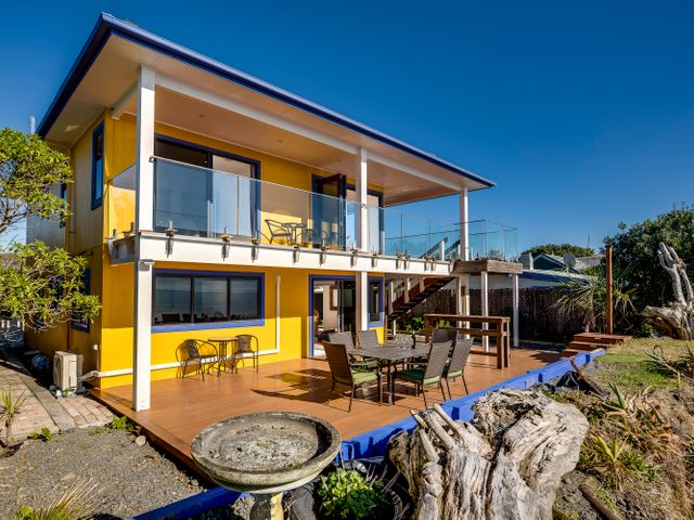Coastal Embrace - Te Awanga Seaview Escape - 1161863 - photo 2