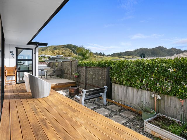Beachy Serenity - Waihi Beach Holiday Home - 1161960 - photo 4