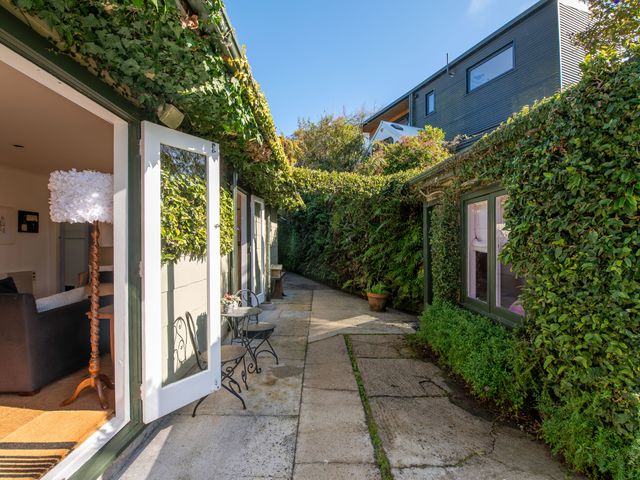 Trout Pool House - Okere Falls Lakeside Retreat - 1162347 - photo 5