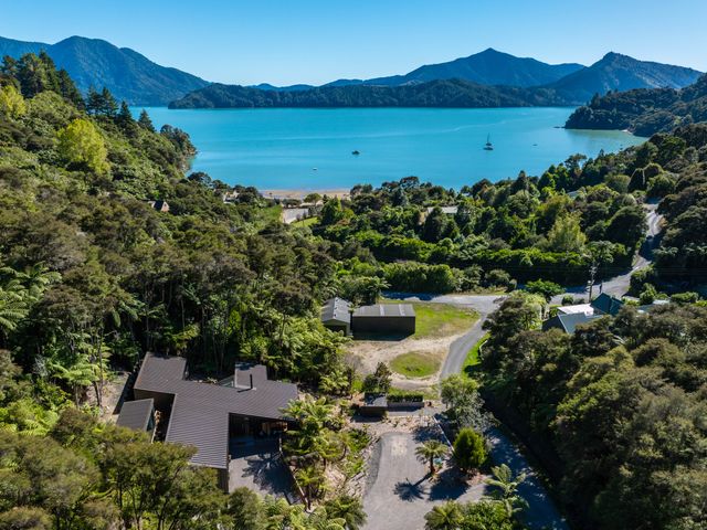 Nature's Luxury - Moetapu Bay Holiday Home - 1162756 - photo 1