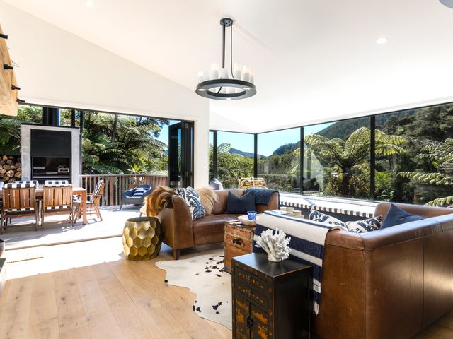 Nature's Luxury - Moetapu Bay Holiday Home - 1162756 - photo 3