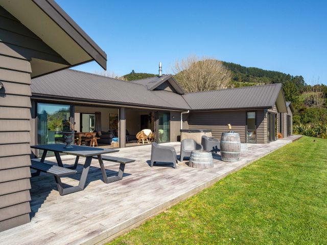 Fun and Falls Haven - Mangakino Holiday Home - 1163015 - photo 2