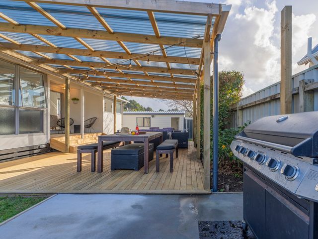 Coastal Break Bach - Whangamata Holiday Home - 1163131 - photo 5