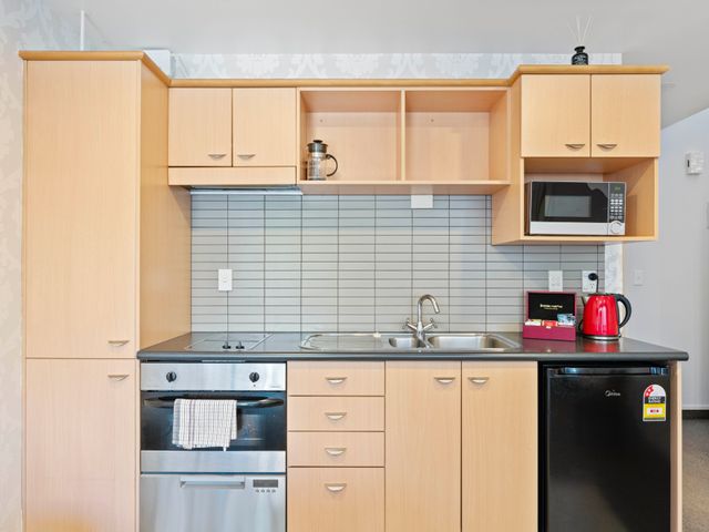 Sun and Swim - Lake Taupo Holiday Home - 1164413 - photo 5