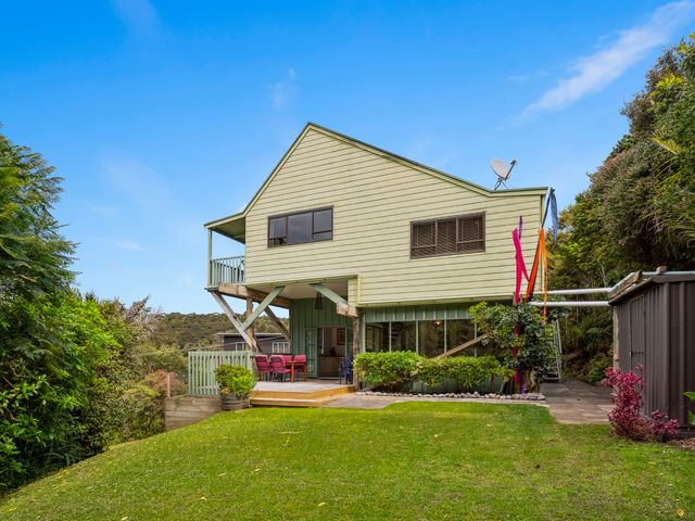 Opahi TreeHouse - Mahurangi West Holiday Home - 1164781 - photo 3