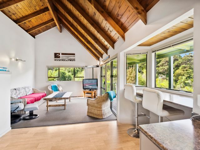 Opahi TreeHouse - Mahurangi West Holiday Home - 1164781 - photo 5