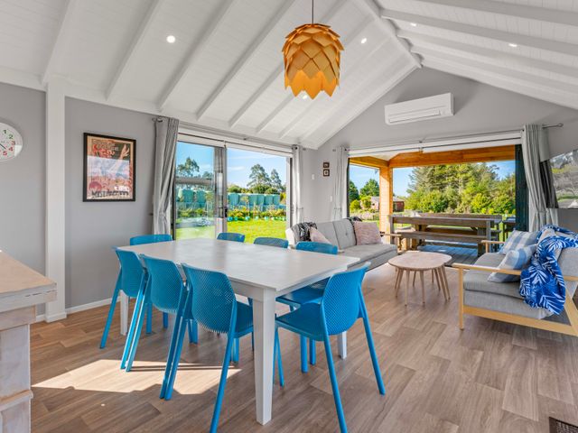 Lush Escape - Lake Taupo Holiday Home - 1164785 - photo 5