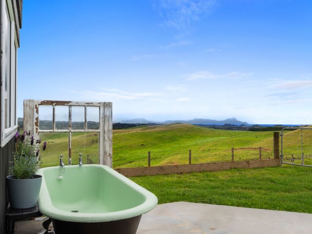 Heart of Waipu - Waipu Holiday Home - 1165008 - photo 2